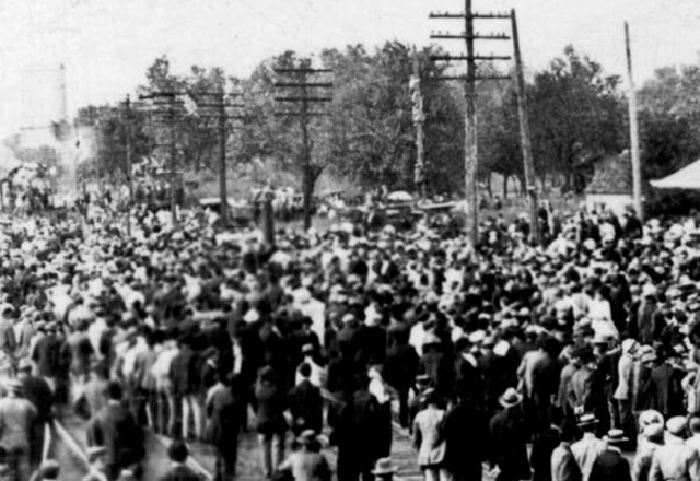 crowd