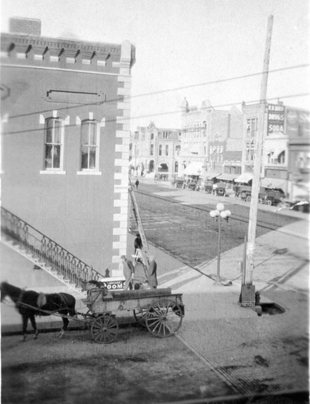 NW 10th and Main