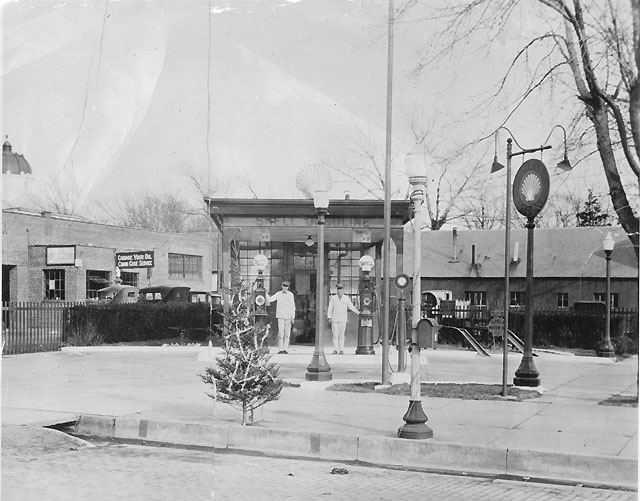 Shell Station in Winfield
