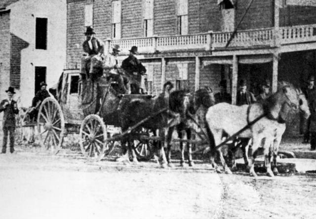 Stage Coach & Horses