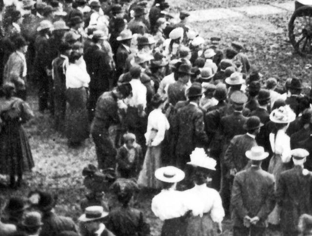 1896 crowd