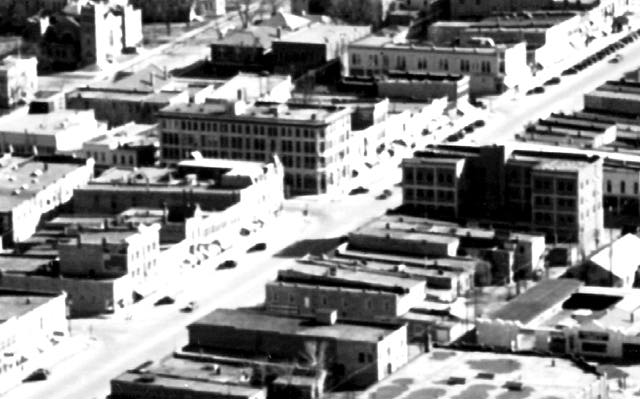 intersection at 9th and Main